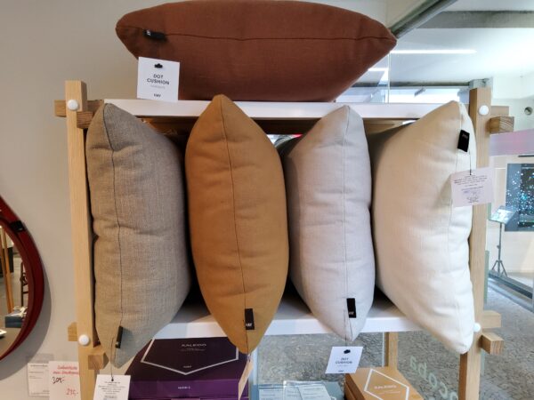 HAY Dot Cushion Kissen, Planar und Tint, 5 Farben verfügbar