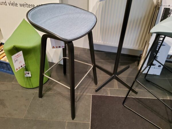 Barhocker AAS 32 von HAY