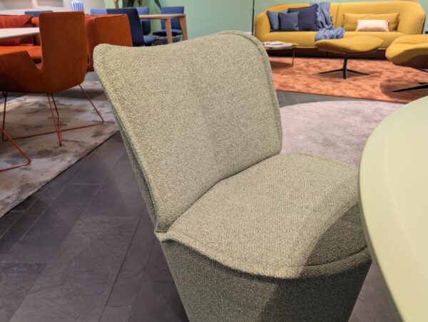 COR Nenou Sessel als Ausstellungsstück – Bild 2